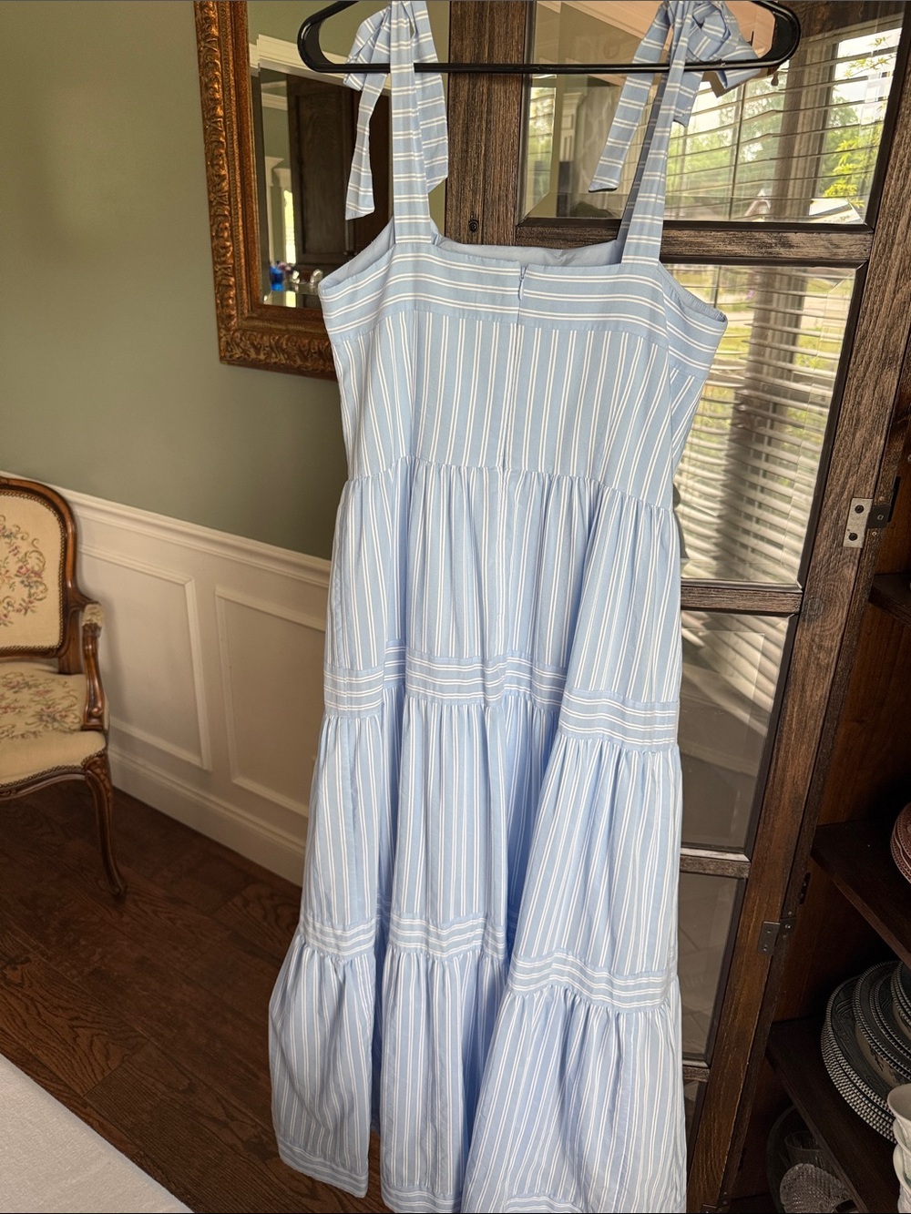 Antonio Melani Blue Striped Tie-Shoulder Maxi Dress Size 8-Size tag is missing - Picture 2 of 4